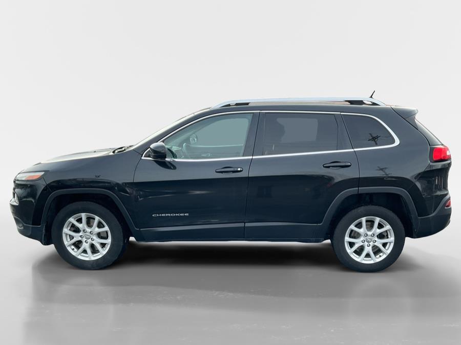 2015 Jeep Cherokee Latitude photo 2