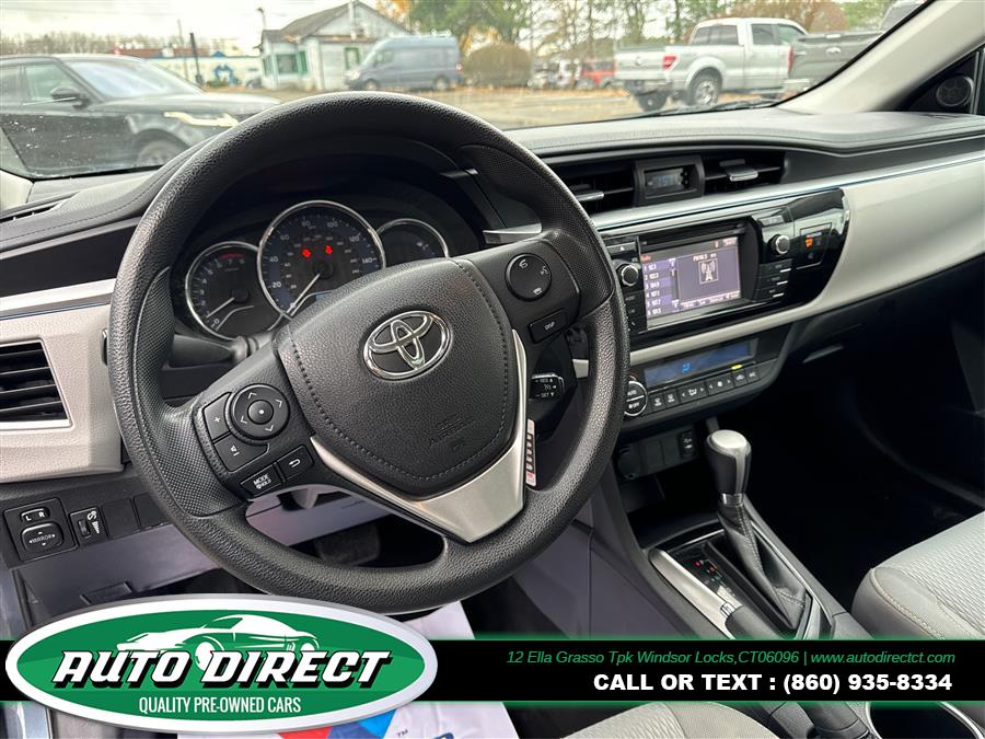 2016 Toyota Corolla LE photo 10