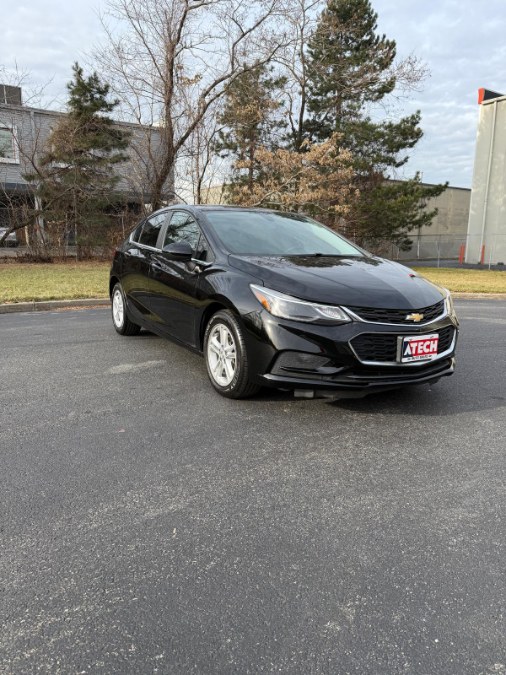 2018 Chevrolet Cruze LT photo 2