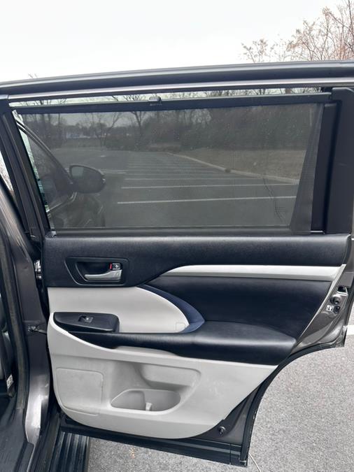 2018 Toyota Highlander XLE V6 AWD (Natl), available for sale in Garfield, New Jersey | Mikes Auto Sales LLC. Garfield, New Jersey 2018 Toyota Highlander XLE V6 AWD (Natl), available for sale in Garfield, New Jersey | Mikes Auto Sales LLC. Garfield, New Jersey