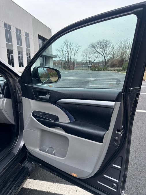 2018 Toyota Highlander XLE V6 AWD (Natl), available for sale in Garfield, New Jersey | Mikes Auto Sales LLC. Garfield, New Jersey 2018 Toyota Highlander XLE V6 AWD (Natl), available for sale in Garfield, New Jersey | Mikes Auto Sales LLC. Garfield, New Jersey