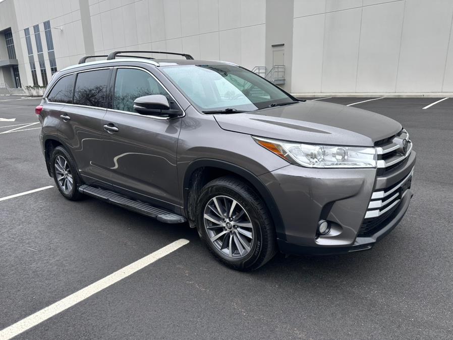 2018 Toyota Highlander XLE V6 AWD (Natl), available for sale in Garfield, New Jersey | Mikes Auto Sales LLC. Garfield, New Jersey 2018 Toyota Highlander XLE V6 AWD (Natl), available for sale in Garfield, New Jersey | Mikes Auto Sales LLC. Garfield, New Jersey