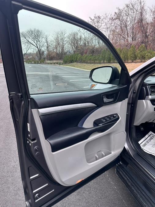 2018 Toyota Highlander XLE V6 AWD (Natl), available for sale in Garfield, New Jersey | Mikes Auto Sales LLC. Garfield, New Jersey 2018 Toyota Highlander XLE V6 AWD (Natl), available for sale in Garfield, New Jersey | Mikes Auto Sales LLC. Garfield, New Jersey