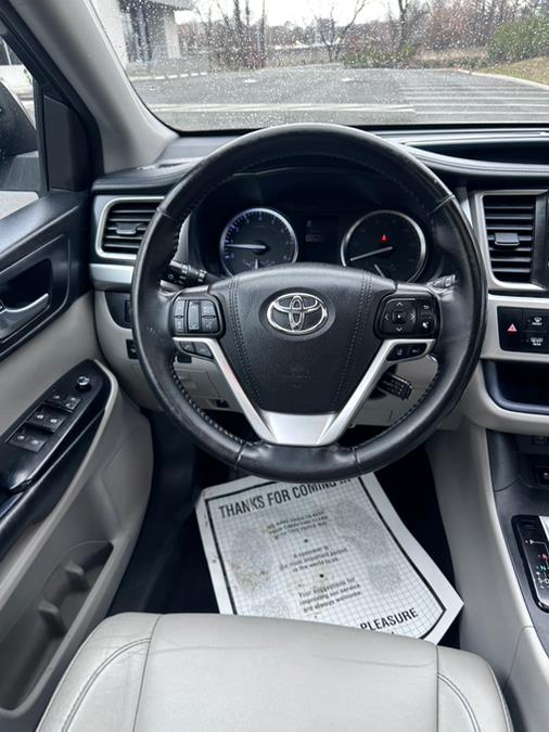 2018 Toyota Highlander XLE V6 AWD (Natl), available for sale in Garfield, New Jersey | Mikes Auto Sales LLC. Garfield, New Jersey 2018 Toyota Highlander XLE V6 AWD (Natl), available for sale in Garfield, New Jersey | Mikes Auto Sales LLC. Garfield, New Jersey