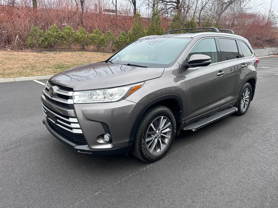2018 Toyota Highlander XLE V6 AWD (Natl), available for sale in Garfield, New Jersey | Mikes Auto Sales LLC. Garfield, New Jersey 2018 Toyota Highlander XLE V6 AWD (Natl), available for sale in Garfield, New Jersey | Mikes Auto Sales LLC. Garfield, New Jersey