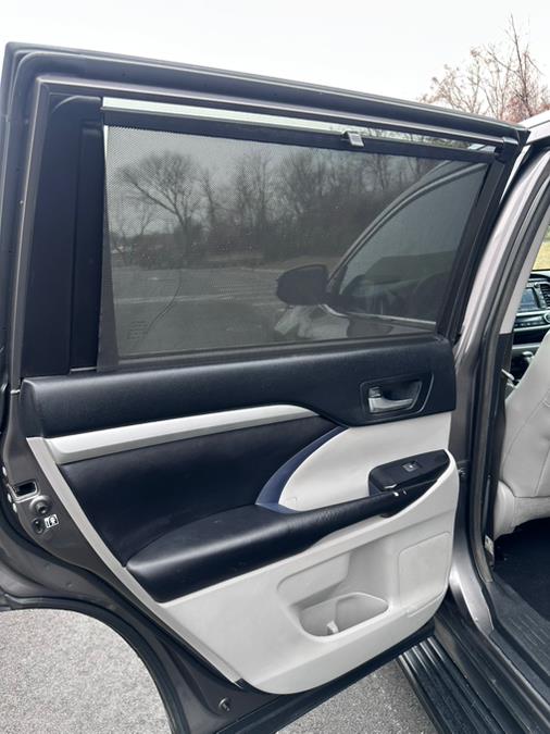 2018 Toyota Highlander XLE V6 AWD (Natl), available for sale in Garfield, New Jersey | Mikes Auto Sales LLC. Garfield, New Jersey 2018 Toyota Highlander XLE V6 AWD (Natl), available for sale in Garfield, New Jersey | Mikes Auto Sales LLC. Garfield, New Jersey