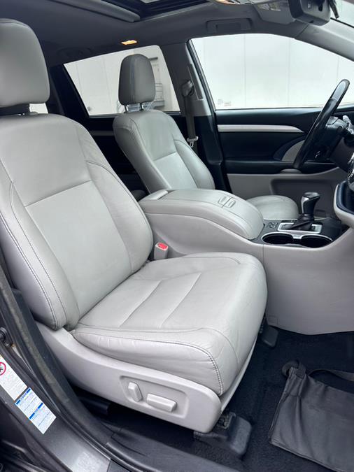 2018 Toyota Highlander XLE V6 AWD (Natl), available for sale in Garfield, New Jersey | Mikes Auto Sales LLC. Garfield, New Jersey 2018 Toyota Highlander XLE V6 AWD (Natl), available for sale in Garfield, New Jersey | Mikes Auto Sales LLC. Garfield, New Jersey