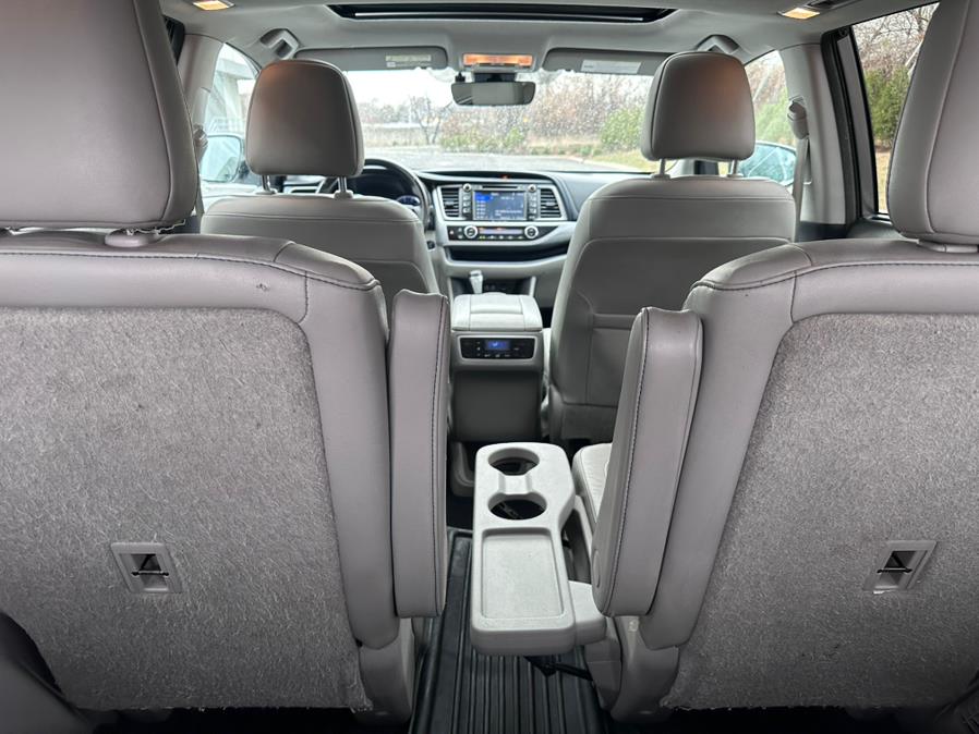 2018 Toyota Highlander XLE V6 AWD (Natl), available for sale in Garfield, New Jersey | Mikes Auto Sales LLC. Garfield, New Jersey 2018 Toyota Highlander XLE V6 AWD (Natl), available for sale in Garfield, New Jersey | Mikes Auto Sales LLC. Garfield, New Jersey