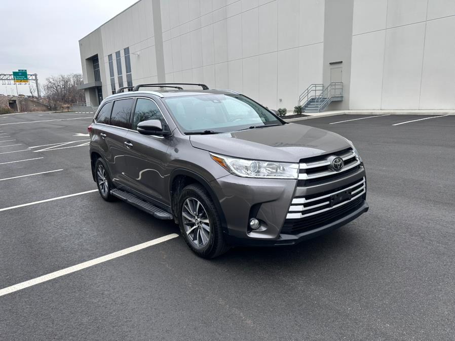 2018 Toyota Highlander XLE V6 AWD (Natl), available for sale in Garfield, New Jersey | Mikes Auto Sales LLC. Garfield, New Jersey 2018 Toyota Highlander XLE V6 AWD (Natl), available for sale in Garfield, New Jersey | Mikes Auto Sales LLC. Garfield, New Jersey