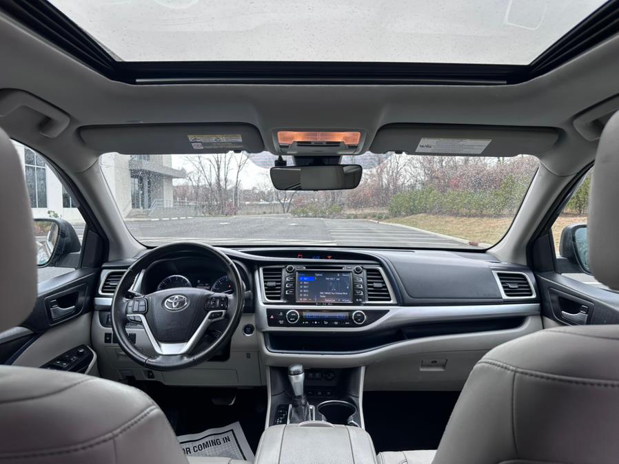 2018 Toyota Highlander XLE V6 AWD (Natl), available for sale in Garfield, New Jersey | Mikes Auto Sales LLC. Garfield, New Jersey 2018 Toyota Highlander XLE V6 AWD (Natl), available for sale in Garfield, New Jersey | Mikes Auto Sales LLC. Garfield, New Jersey