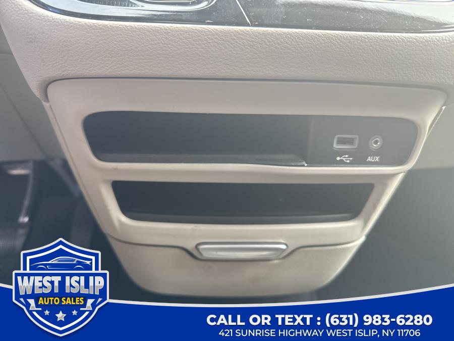 2017 Chrysler Pacifica Touring FWD, available for sale in West Islip, New York | West Islip Auto Sales. West Islip, New York 2017 Chrysler Pacifica Touring FWD, available for sale in West Islip, New York | West Islip Auto Sales. West Islip, New York