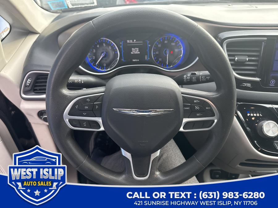 2017 Chrysler Pacifica Touring FWD, available for sale in West Islip, New York | West Islip Auto Sales. West Islip, New York 2017 Chrysler Pacifica Touring FWD, available for sale in West Islip, New York | West Islip Auto Sales. West Islip, New York