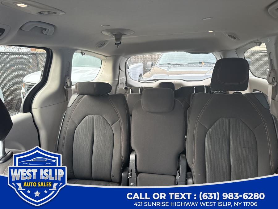 2017 Chrysler Pacifica Touring FWD, available for sale in West Islip, New York | West Islip Auto Sales. West Islip, New York 2017 Chrysler Pacifica Touring FWD, available for sale in West Islip, New York | West Islip Auto Sales. West Islip, New York