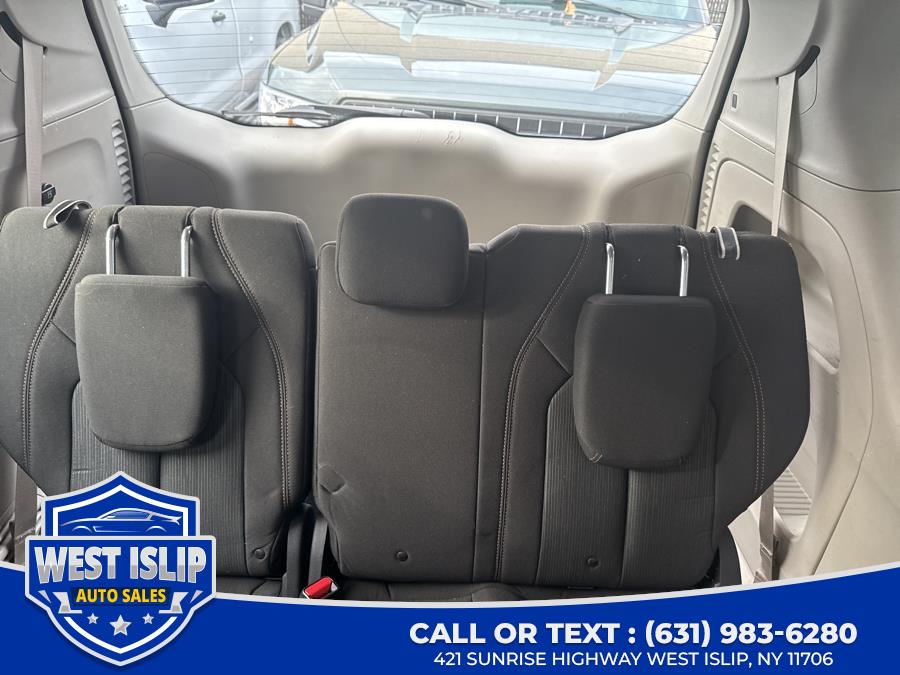 2017 Chrysler Pacifica Touring FWD, available for sale in West Islip, New York | West Islip Auto Sales. West Islip, New York 2017 Chrysler Pacifica Touring FWD, available for sale in West Islip, New York | West Islip Auto Sales. West Islip, New York