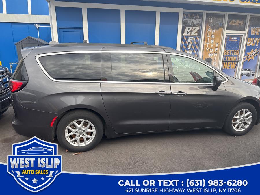 2017 Chrysler Pacifica Touring FWD, available for sale in West Islip, New York | West Islip Auto Sales. West Islip, New York 2017 Chrysler Pacifica Touring FWD, available for sale in West Islip, New York | West Islip Auto Sales. West Islip, New York