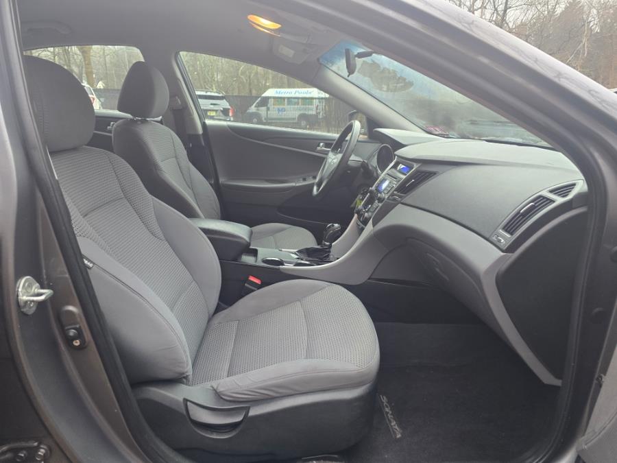 2011 Hyundai Sonata 4dr Sdn 2.4L Auto GLS PZEV *Ltd Avail*, available for sale in Bloomingdale, New Jersey | Bloomingdale Auto Group. Bloomingdale, New Jersey 2011 Hyundai Sonata 4dr Sdn 2.4L Auto GLS PZEV *Ltd Avail*, available for sale in Bloomingdale, New Jersey | Bloomingdale Auto Group. Bloomingdale, New Jersey