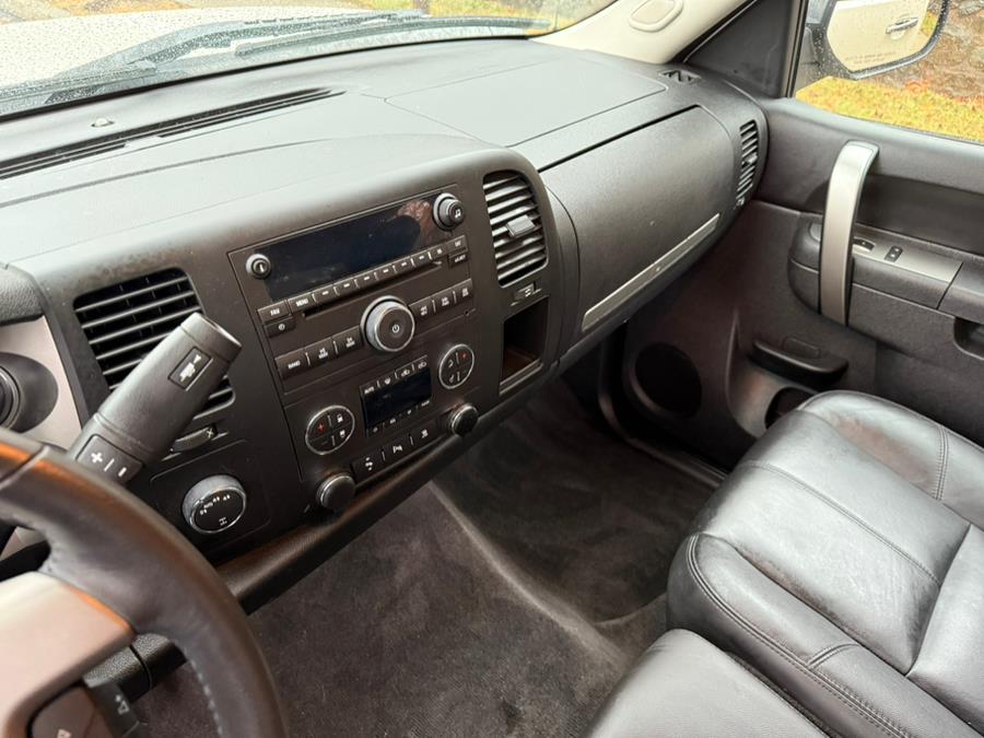 2011 Chevrolet Silverado 1500 LT photo 28