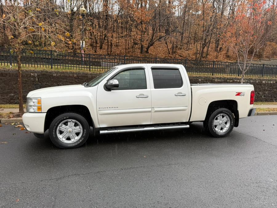 2011 Chevrolet Silverado 1500 LT photo 3