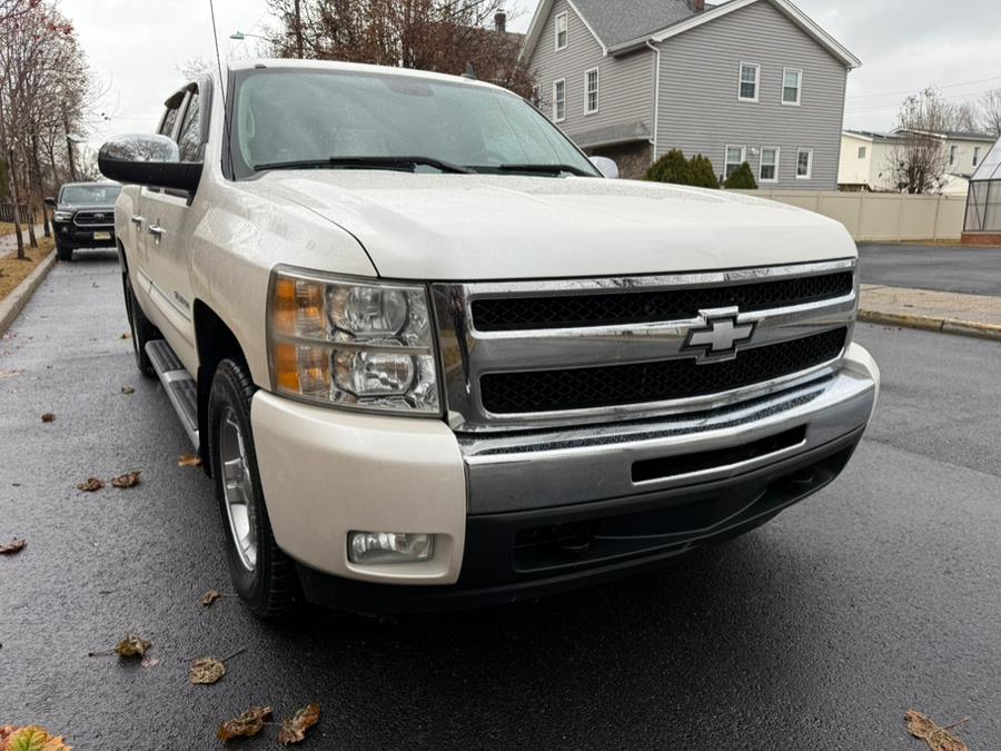 2011 Chevrolet Silverado 1500 LT photo 14