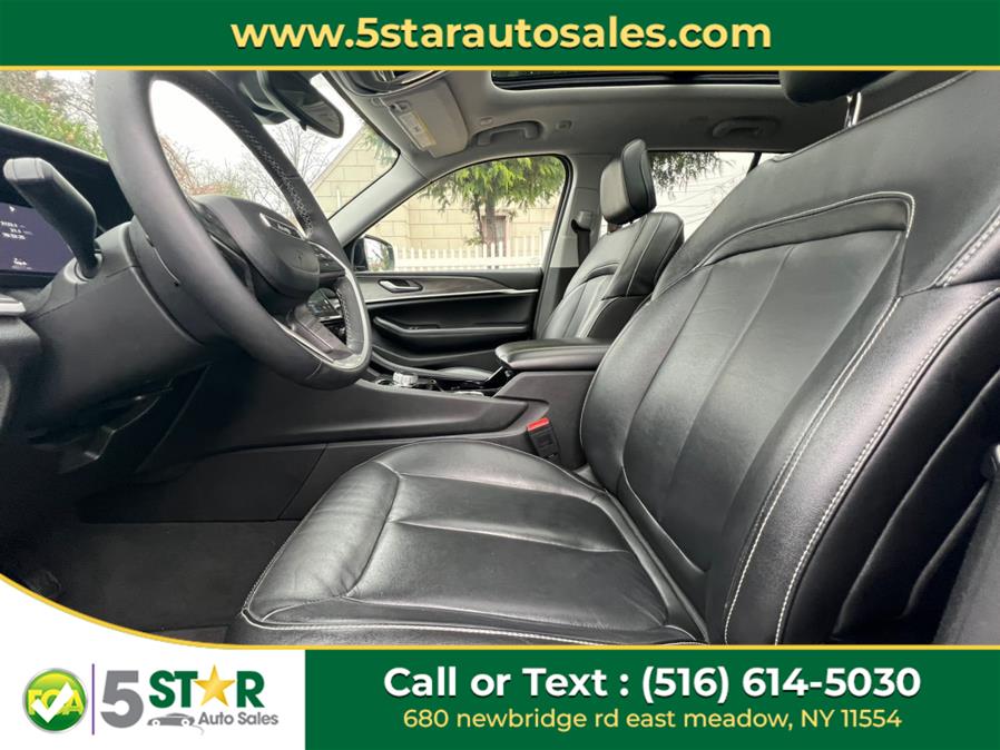 2023 Jeep Grand Cherokee Limited 4x4, available for sale in East Meadow, New York | 5 Star Auto Sales Inc. East Meadow, New York 2023 Jeep Grand Cherokee Limited 4x4, available for sale in East Meadow, New York | 5 Star Auto Sales Inc. East Meadow, New York