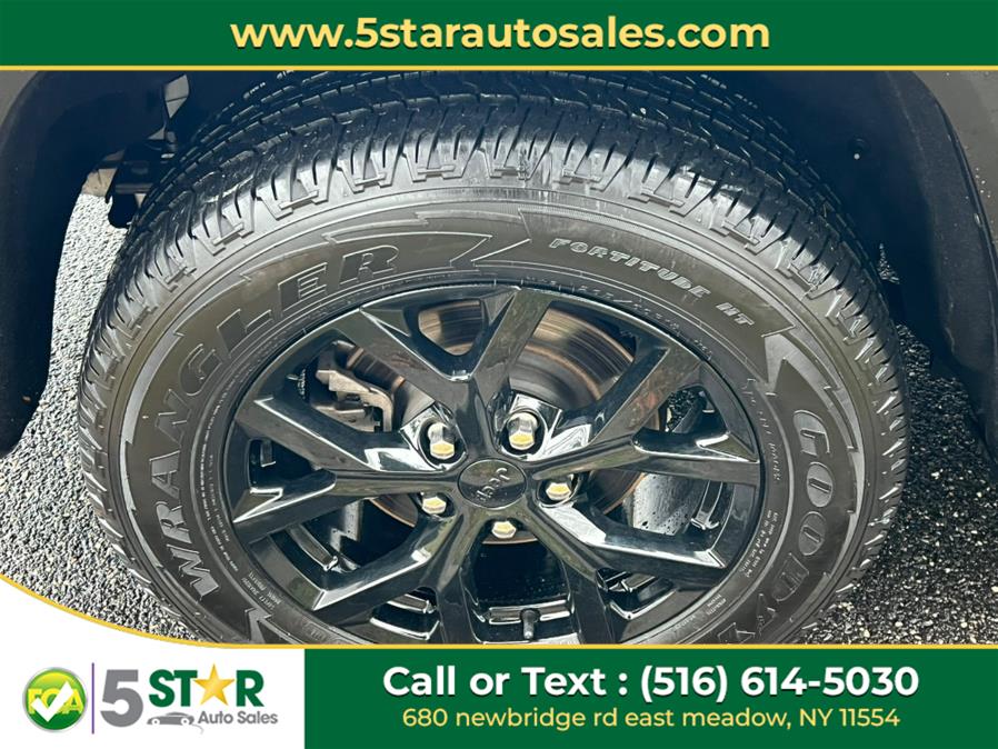 2023 Jeep Grand Cherokee Limited 4x4, available for sale in East Meadow, New York | 5 Star Auto Sales Inc. East Meadow, New York 2023 Jeep Grand Cherokee Limited 4x4, available for sale in East Meadow, New York | 5 Star Auto Sales Inc. East Meadow, New York