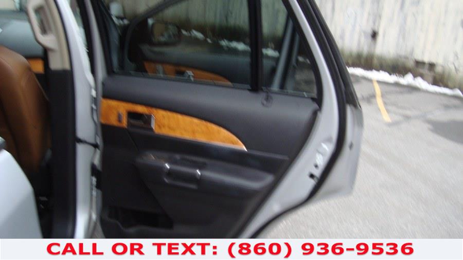 2011 Lincoln MKX AWD 4dr, available for sale in Hartford, Connecticut | Lee Motors Sales Inc. Hartford, Connecticut 2011 Lincoln MKX AWD 4dr, available for sale in Hartford, Connecticut | Lee Motors Sales Inc. Hartford, Connecticut