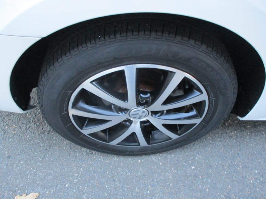 2017 Volkswagen Jetta 1.4T SE Auto, available for sale in Meriden, Connecticut | Cos Central Auto. Meriden, Connecticut 2017 Volkswagen Jetta 1.4T SE Auto, available for sale in Meriden, Connecticut | Cos Central Auto. Meriden, Connecticut