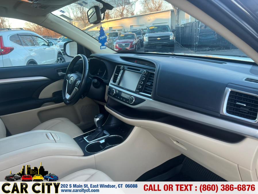 2015 Toyota Highlander AWD 4dr V6 XLE (Natl), available for sale in East Windsor, Connecticut | Car City LLC. East Windsor, Connecticut 2015 Toyota Highlander AWD 4dr V6 XLE (Natl), available for sale in East Windsor, Connecticut | Car City LLC. East Windsor, Connecticut