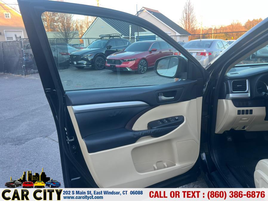 2015 Toyota Highlander AWD 4dr V6 XLE (Natl), available for sale in East Windsor, Connecticut | Car City LLC. East Windsor, Connecticut 2015 Toyota Highlander AWD 4dr V6 XLE (Natl), available for sale in East Windsor, Connecticut | Car City LLC. East Windsor, Connecticut