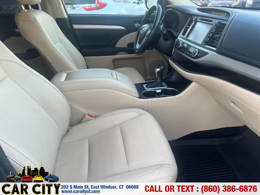 2015 Toyota Highlander AWD 4dr V6 XLE (Natl), available for sale in East Windsor, Connecticut | Car City LLC. East Windsor, Connecticut 2015 Toyota Highlander AWD 4dr V6 XLE (Natl), available for sale in East Windsor, Connecticut | Car City LLC. East Windsor, Connecticut