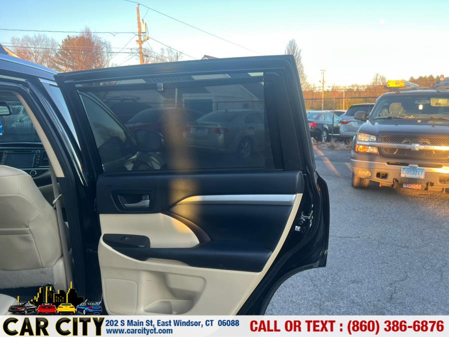 2015 Toyota Highlander AWD 4dr V6 XLE (Natl), available for sale in East Windsor, Connecticut | Car City LLC. East Windsor, Connecticut 2015 Toyota Highlander AWD 4dr V6 XLE (Natl), available for sale in East Windsor, Connecticut | Car City LLC. East Windsor, Connecticut