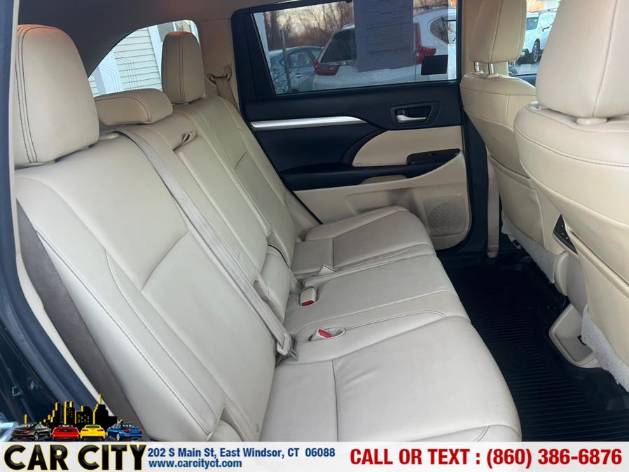 2015 Toyota Highlander AWD 4dr V6 XLE (Natl), available for sale in East Windsor, Connecticut | Car City LLC. East Windsor, Connecticut 2015 Toyota Highlander AWD 4dr V6 XLE (Natl), available for sale in East Windsor, Connecticut | Car City LLC. East Windsor, Connecticut