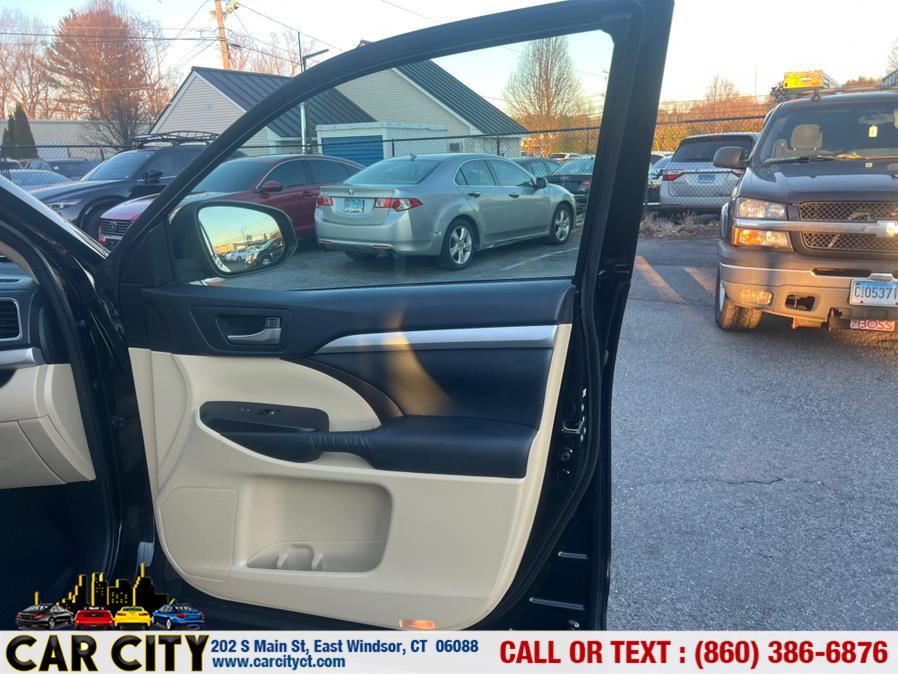 2015 Toyota Highlander AWD 4dr V6 XLE (Natl), available for sale in East Windsor, Connecticut | Car City LLC. East Windsor, Connecticut 2015 Toyota Highlander AWD 4dr V6 XLE (Natl), available for sale in East Windsor, Connecticut | Car City LLC. East Windsor, Connecticut