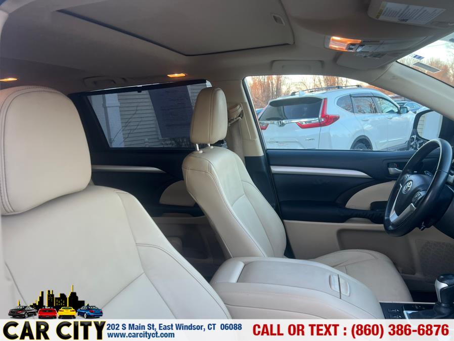 2015 Toyota Highlander AWD 4dr V6 XLE (Natl), available for sale in East Windsor, Connecticut | Car City LLC. East Windsor, Connecticut 2015 Toyota Highlander AWD 4dr V6 XLE (Natl), available for sale in East Windsor, Connecticut | Car City LLC. East Windsor, Connecticut