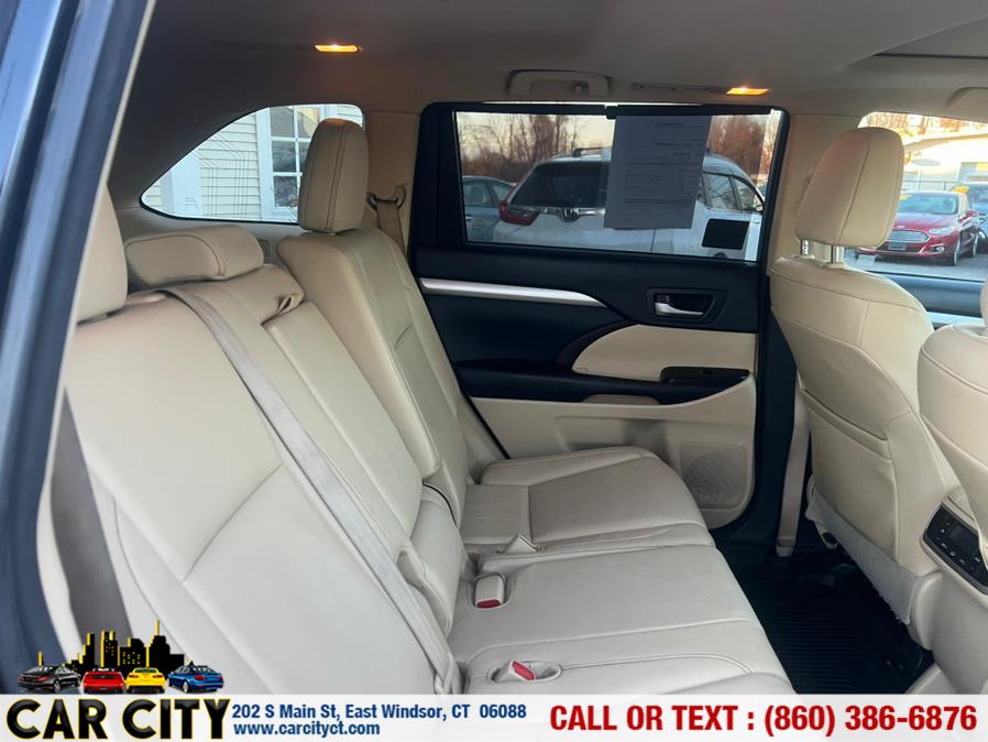 2015 Toyota Highlander AWD 4dr V6 XLE (Natl), available for sale in East Windsor, Connecticut | Car City LLC. East Windsor, Connecticut 2015 Toyota Highlander AWD 4dr V6 XLE (Natl), available for sale in East Windsor, Connecticut | Car City LLC. East Windsor, Connecticut