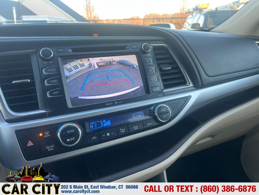2015 Toyota Highlander AWD 4dr V6 XLE (Natl), available for sale in East Windsor, Connecticut | Car City LLC. East Windsor, Connecticut 2015 Toyota Highlander AWD 4dr V6 XLE (Natl), available for sale in East Windsor, Connecticut | Car City LLC. East Windsor, Connecticut