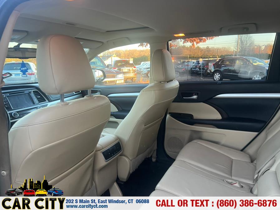 2015 Toyota Highlander AWD 4dr V6 XLE (Natl), available for sale in East Windsor, Connecticut | Car City LLC. East Windsor, Connecticut 2015 Toyota Highlander AWD 4dr V6 XLE (Natl), available for sale in East Windsor, Connecticut | Car City LLC. East Windsor, Connecticut