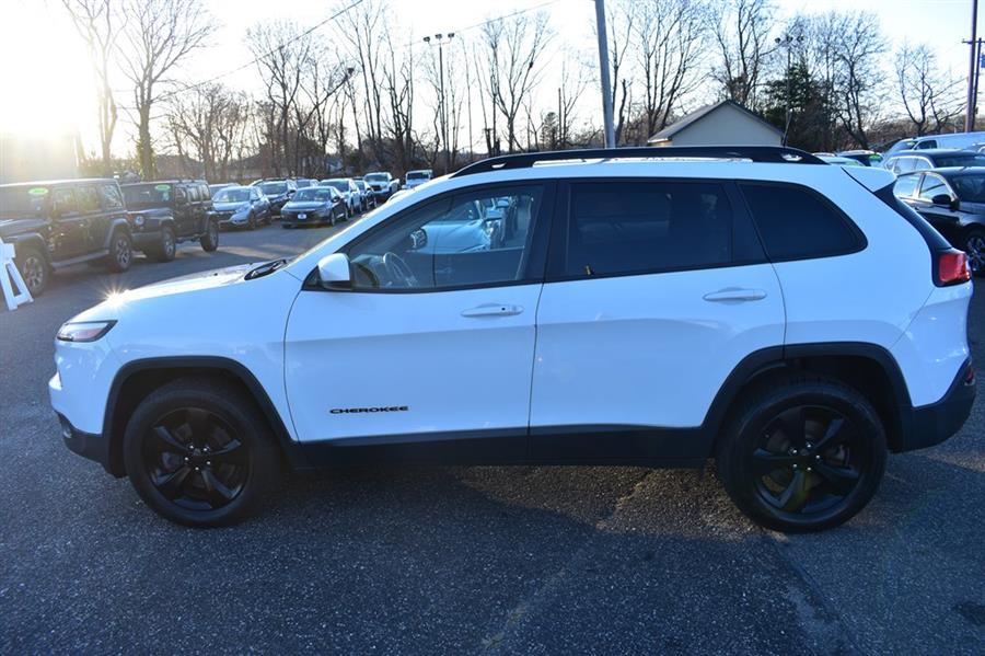 2016 Jeep Cherokee Altitude photo 4