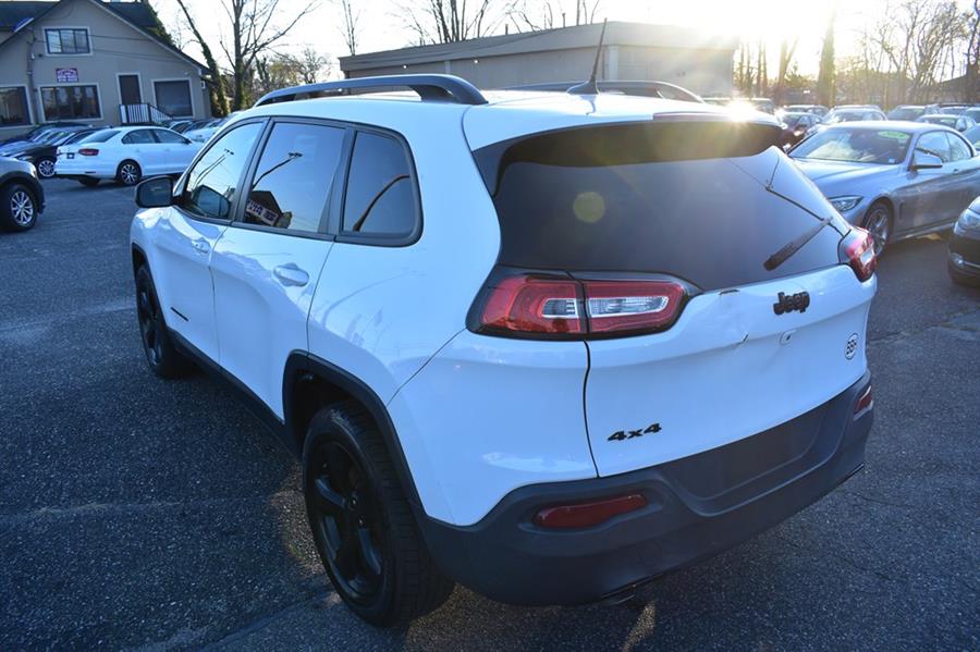 2016 Jeep Cherokee Altitude photo 5