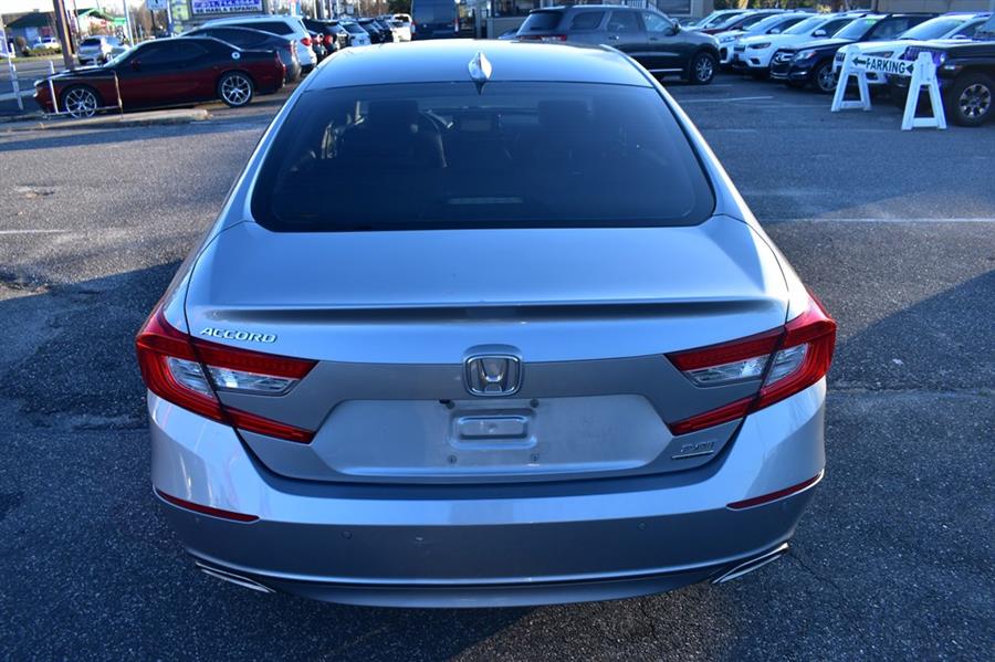 2019 Honda Accord Touring photo 6