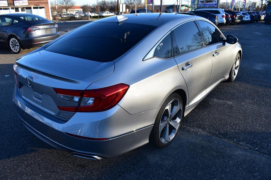 2019 Honda Accord Touring photo 7