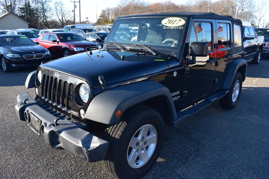 2017 Jeep Wrangler Unlimited Sport S photo 3