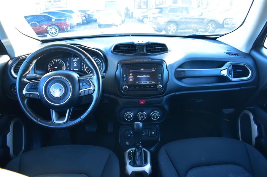 2016 Jeep Renegade Latitude photo 20