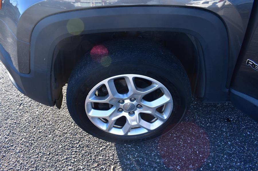 2016 Jeep Renegade Latitude photo 23