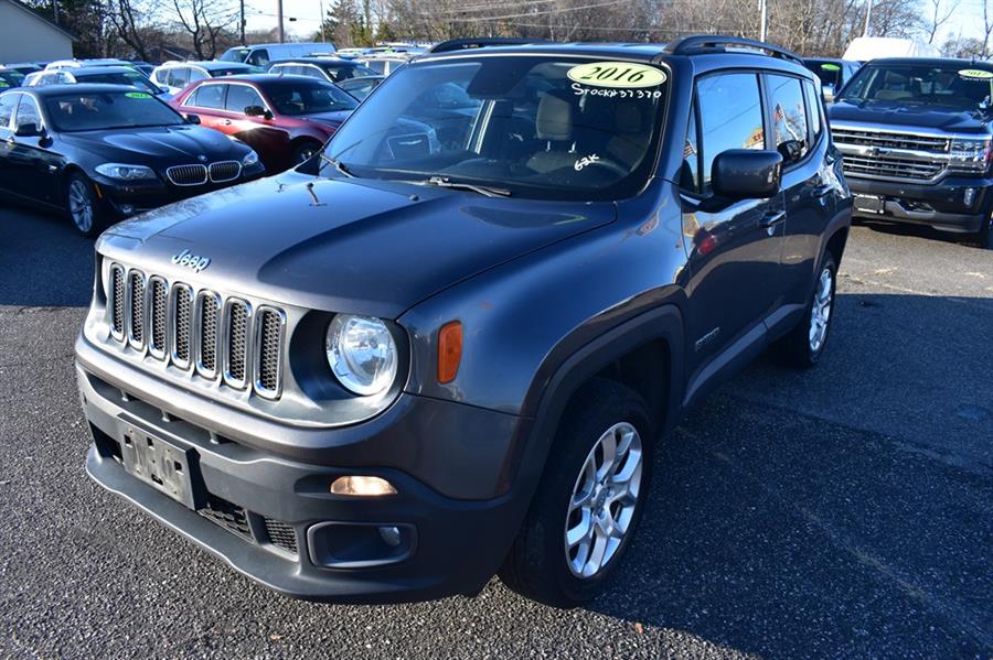 2016 Jeep Renegade Latitude photo 3