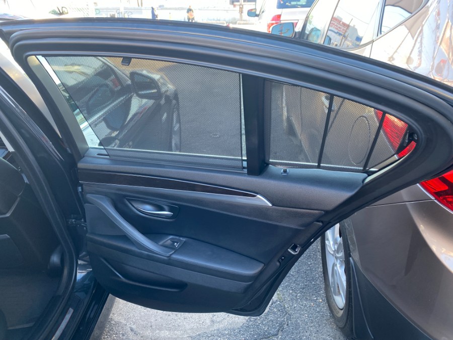 2013 BMW 5 Series 4dr Sdn 550i xDrive AWD, available for sale in Middle Village, New York | Middle Village Motors . Middle Village, New York 2013 BMW 5 Series 4dr Sdn 550i xDrive AWD, available for sale in Middle Village, New York | Middle Village Motors . Middle Village, New York