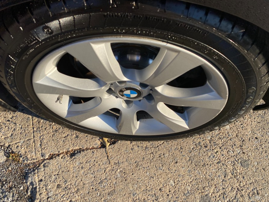 2013 BMW 5 Series 4dr Sdn 550i xDrive AWD, available for sale in Middle Village, New York | Middle Village Motors . Middle Village, New York 2013 BMW 5 Series 4dr Sdn 550i xDrive AWD, available for sale in Middle Village, New York | Middle Village Motors . Middle Village, New York