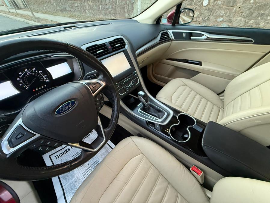 2016 Ford Fusion SE photo 14