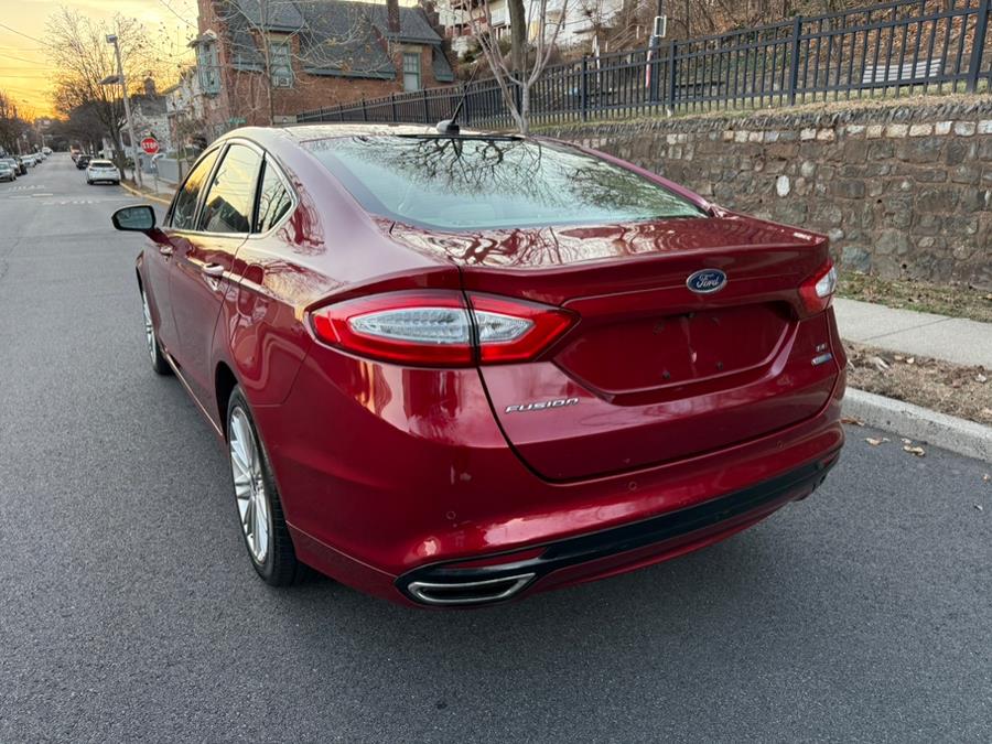 2016 Ford Fusion SE photo 5