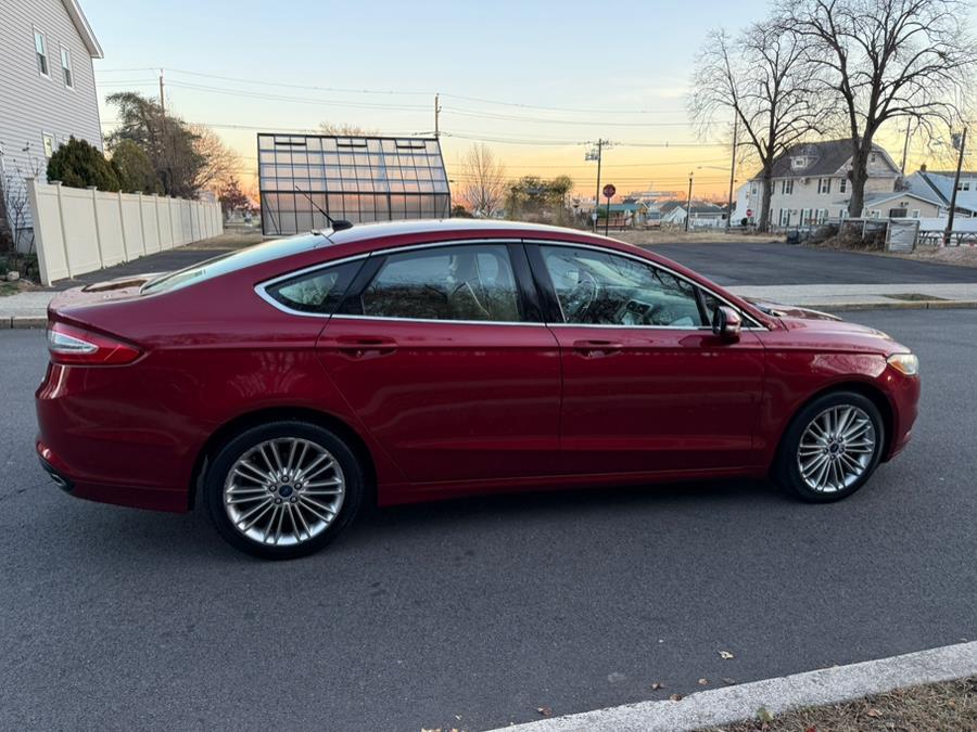 2016 Ford Fusion SE photo 8